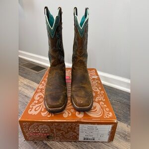 Justin Turquoise Accent Cowboy boots